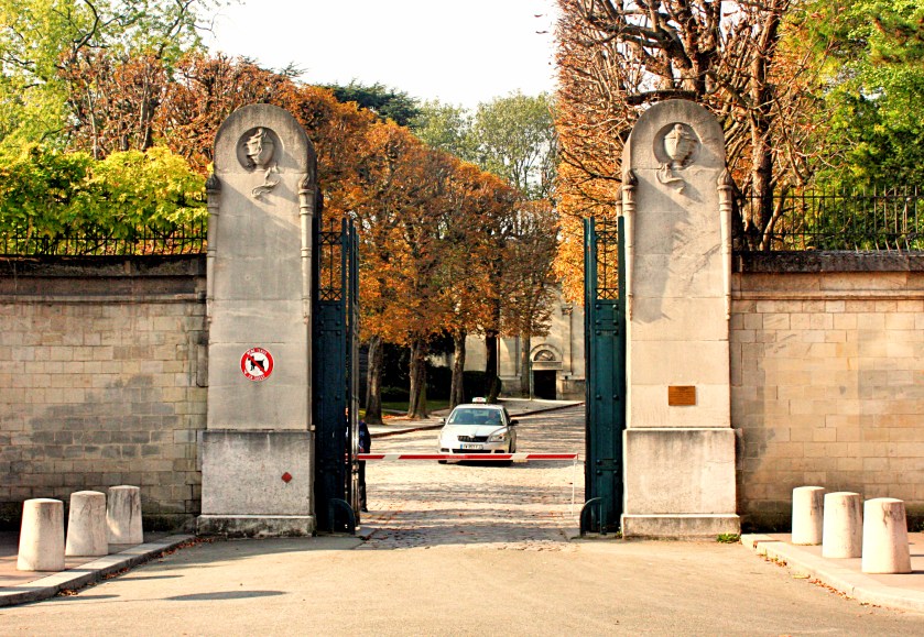Gambetta Entrance